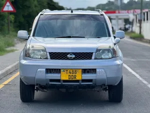 Nissan X-Trail 2003 White