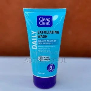 Photo - Clean Clear Daily Exfoliating Wash Oil-Free Formula 150ml