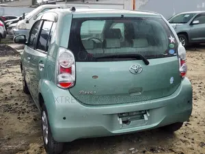 Toyota Passo 2014 Green