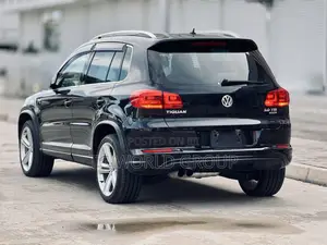 Volkswagen Tiguan 2.0 S 4Motion 2012 Black
