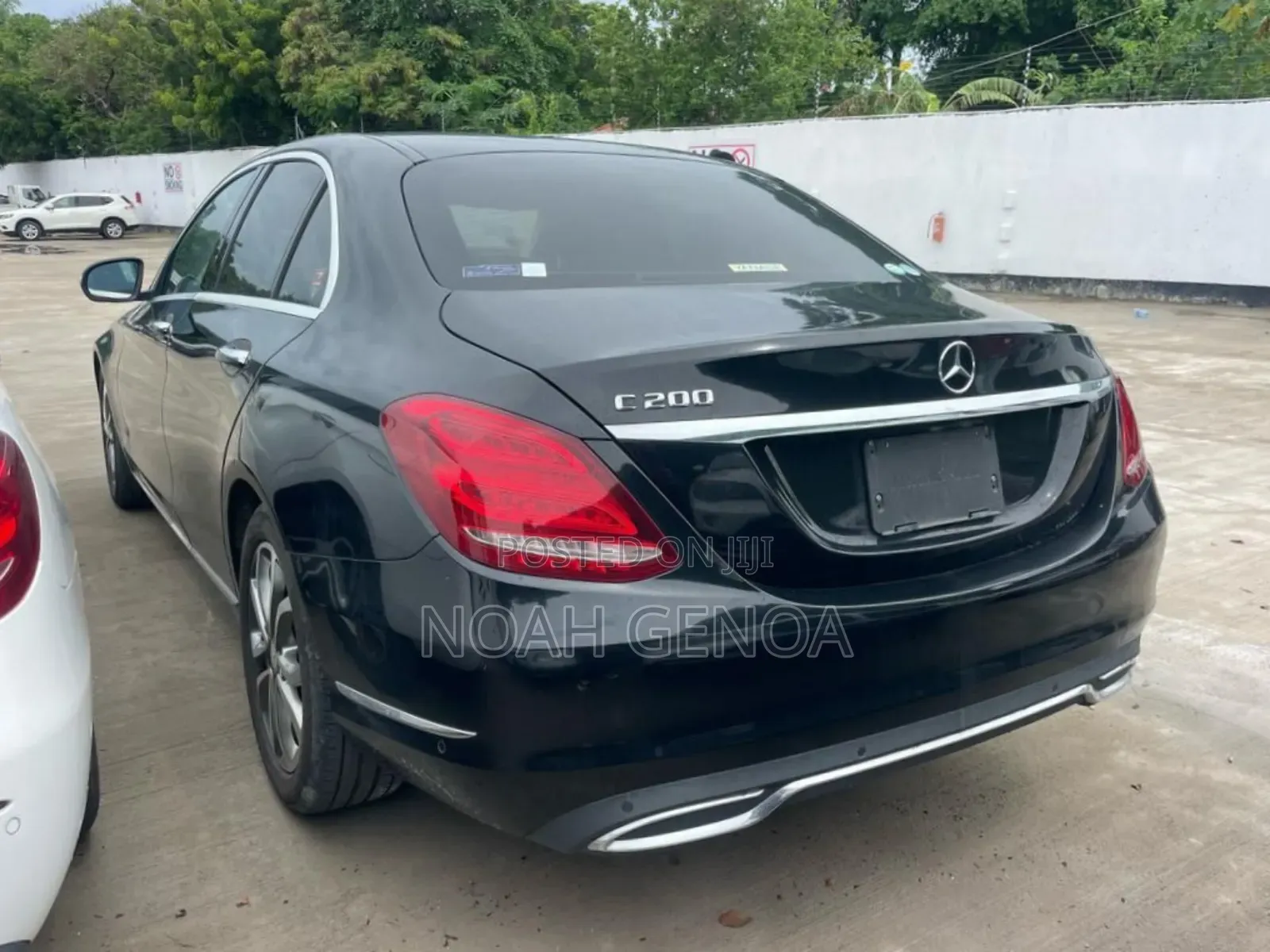 Mercedes-Benz C200 2016 Black