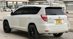 Photo - Toyota Vanguard 2009 White