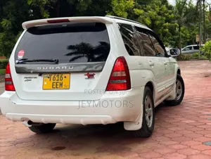 Subaru Forester 2004 White
