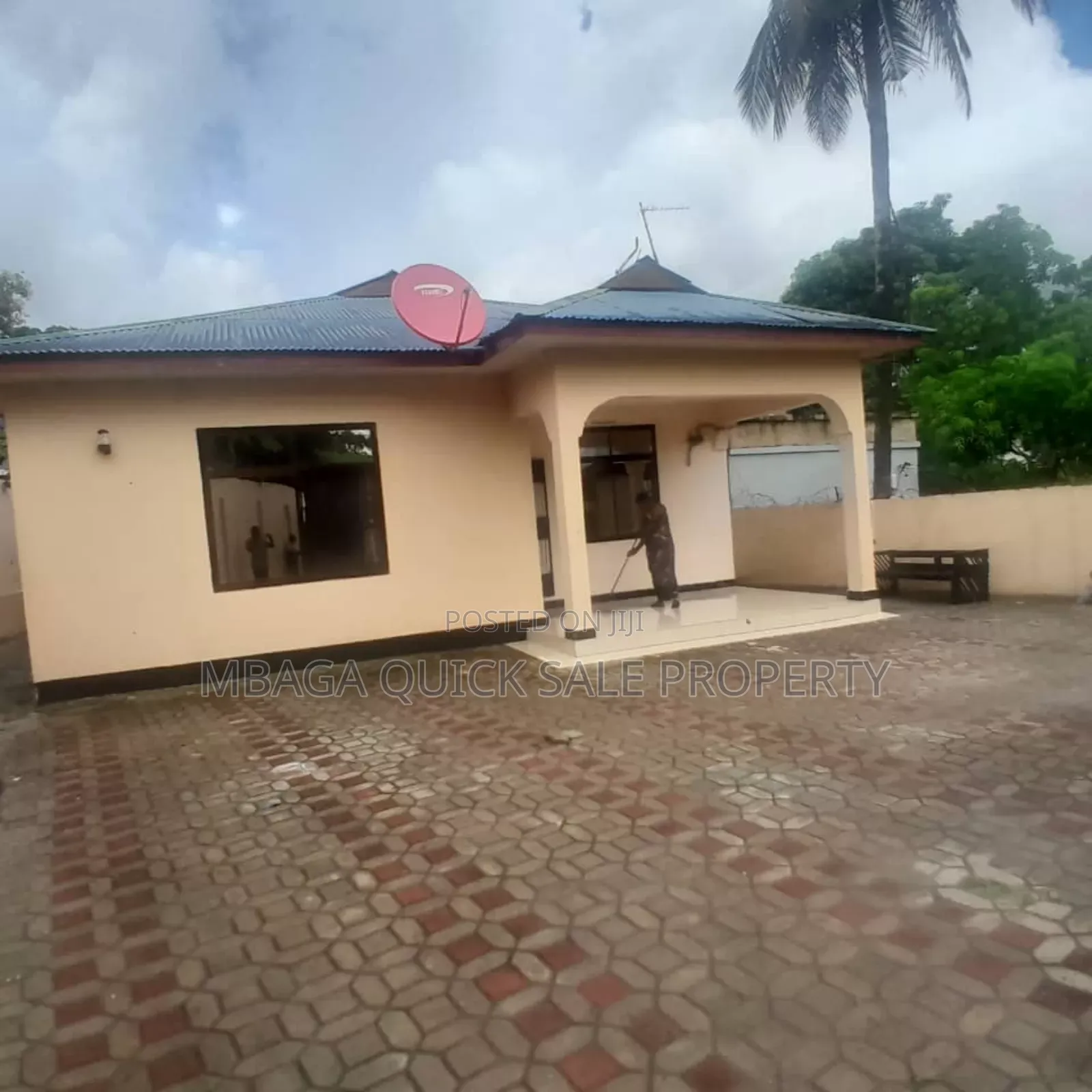 10bdrm House in Mbezi Kwa Msuguri for sale