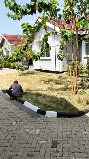 5bdrm House in Mbezibeach Jogoo for sale