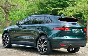 Jaguar F-Pace 2019 Green