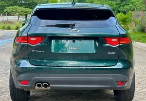 Jaguar F-Pace 2019 Green
