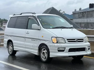 Toyota TownAce Noah 2000 Pearl