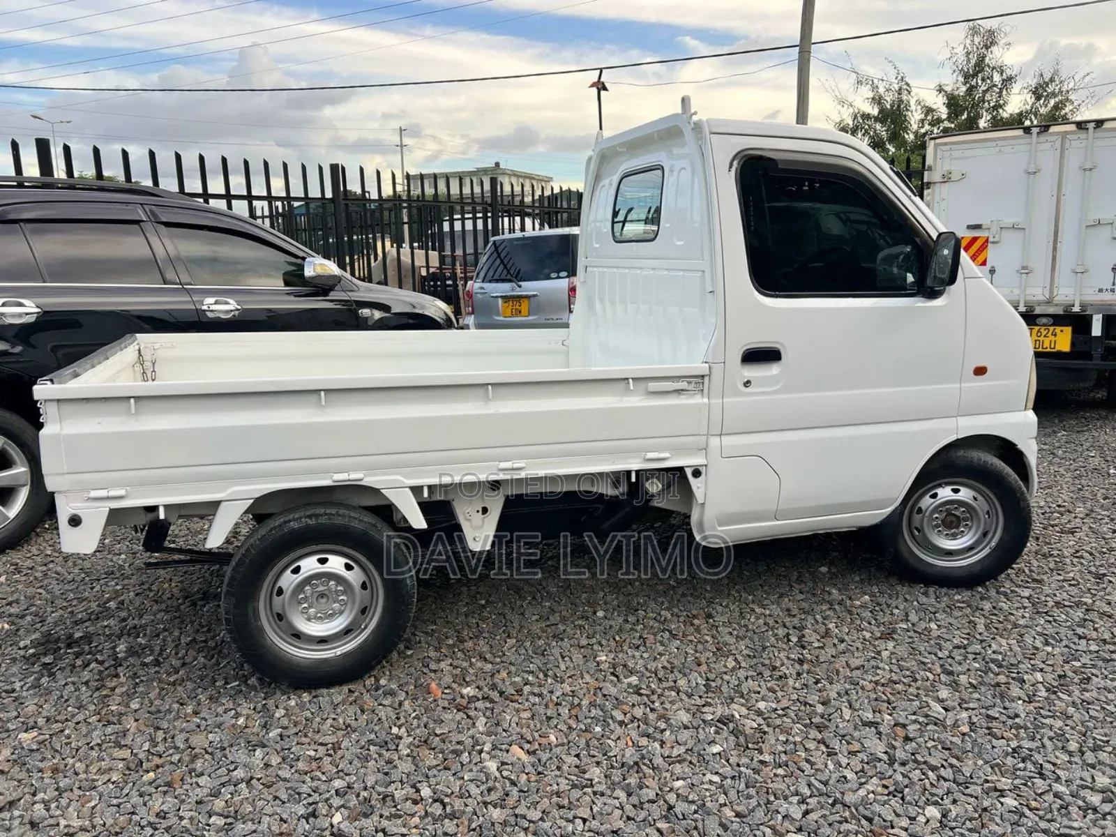 Suzuki Super Carry 2001 White
