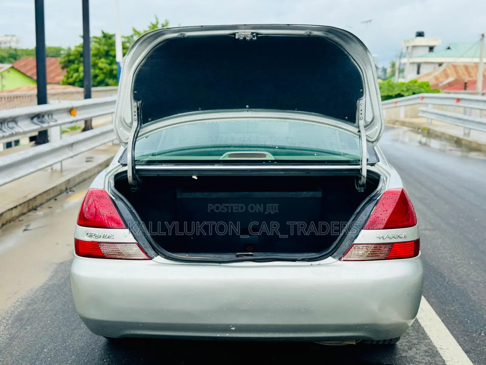 Toyota Mark II 2003 Silver