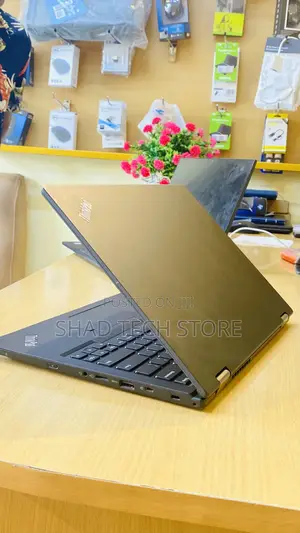 Laptop Lenovo ThinkPad X380 Yoga 8GB Intel Core I5 SSD 256GB