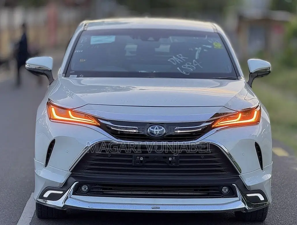 Toyota Harrier 2021 Off white