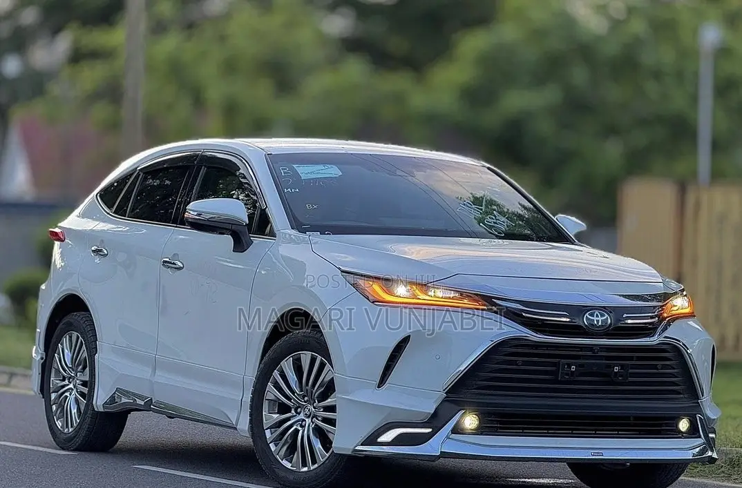 Toyota Harrier 2021 Off white