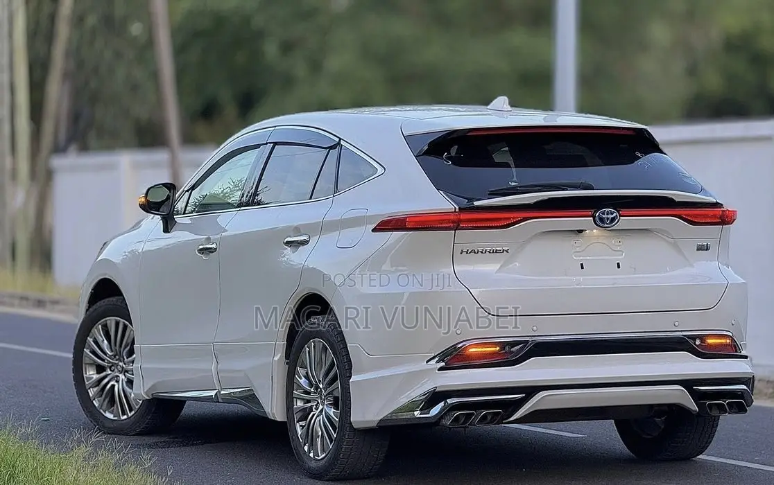 Toyota Harrier 2021 Off white