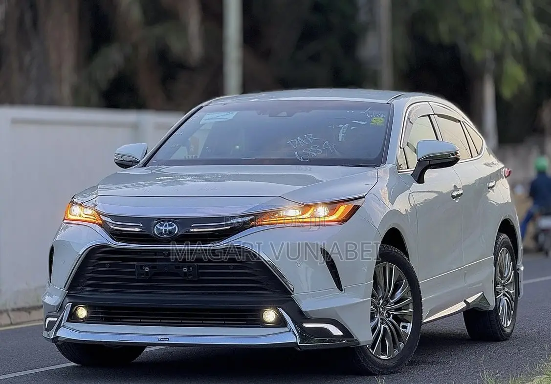 Toyota Harrier 2021 Off white