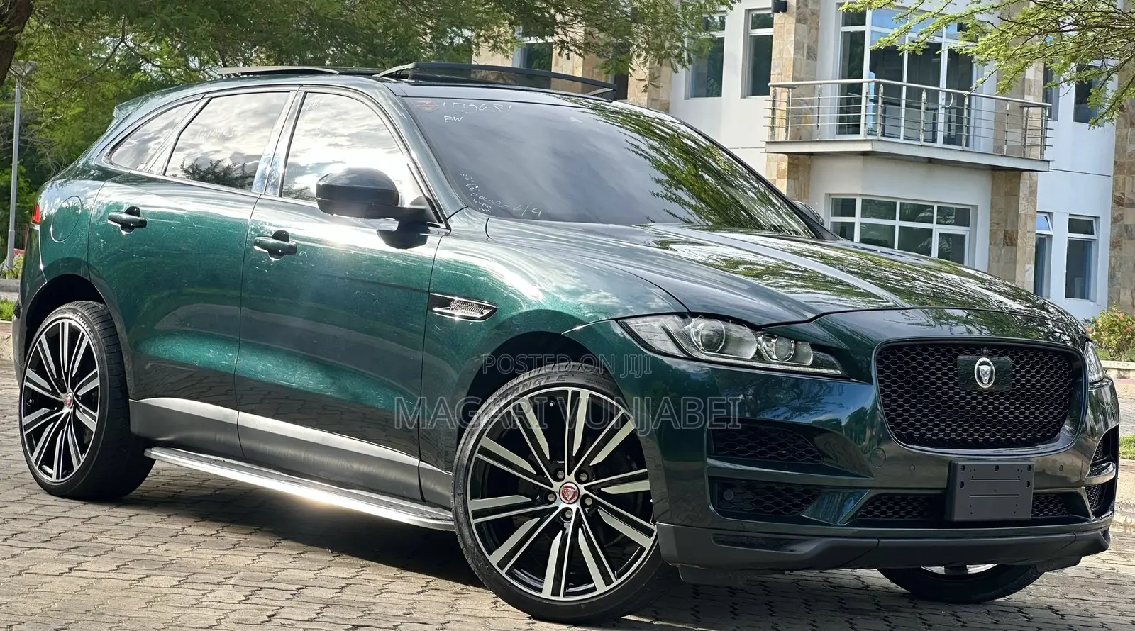 Jaguar F-Pace 2017 Green