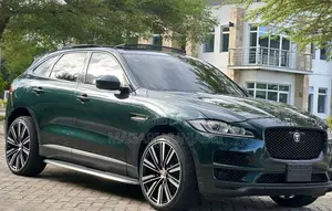 Jaguar F-Pace 2017 Green