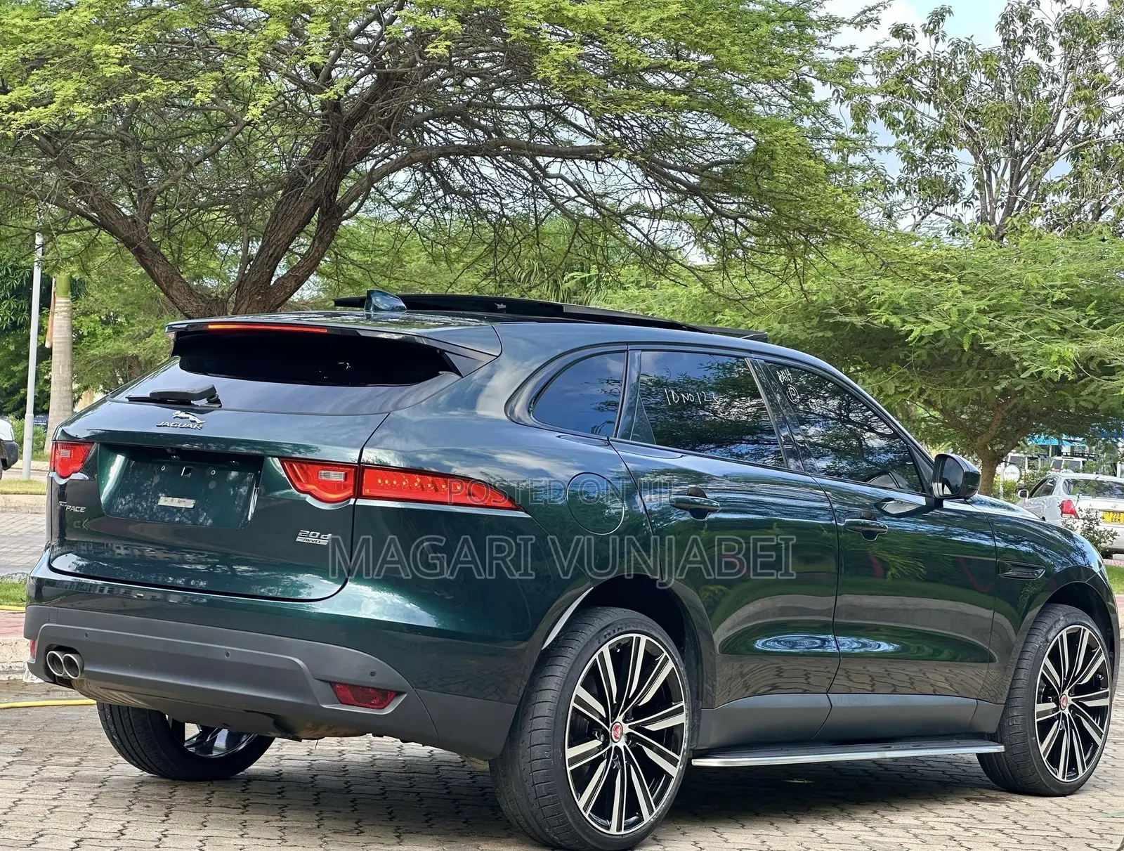 Jaguar F-Pace 2017 Green