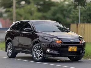 Toyota Harrier 2.0 2015 Black