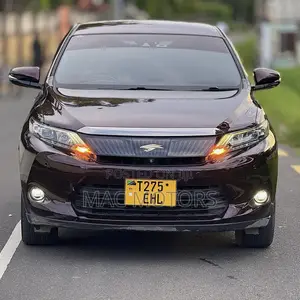 Toyota Harrier 2.0 2015 Black