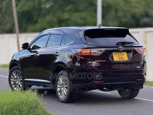 Toyota Harrier 2.0 2015 Black