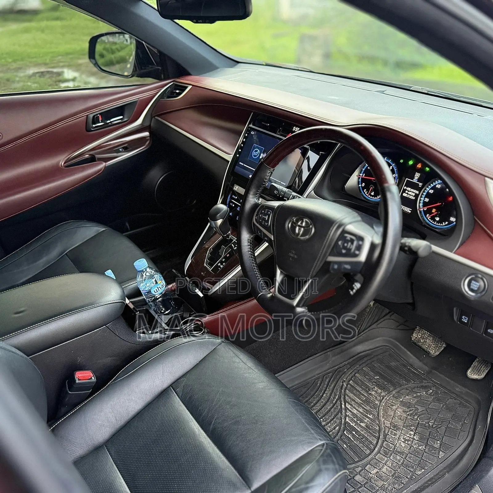 Toyota Harrier 2.0 2015 Black