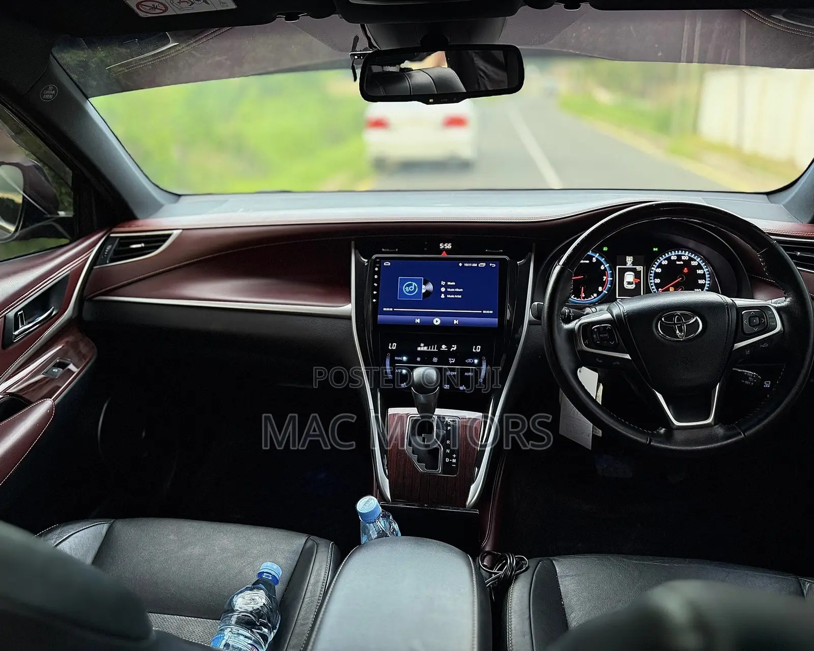 Toyota Harrier 2.0 2015 Black