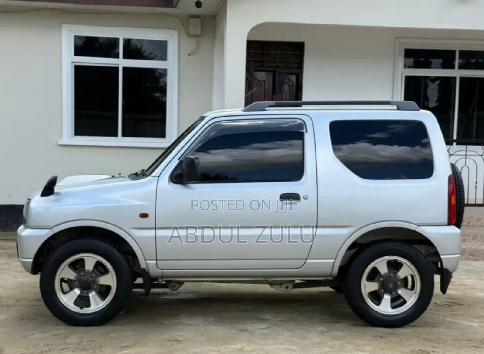 Suzuki Jimny 2000 Silver