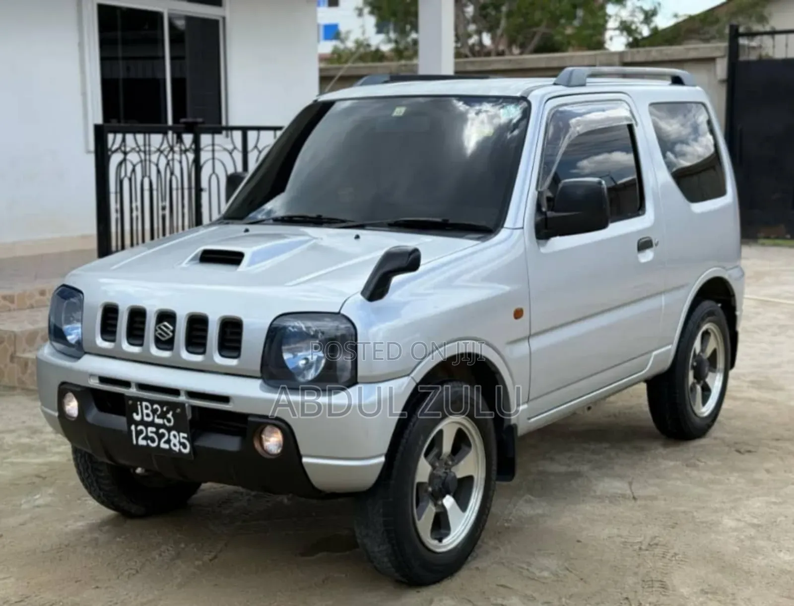 Suzuki Jimny 2000 Silver