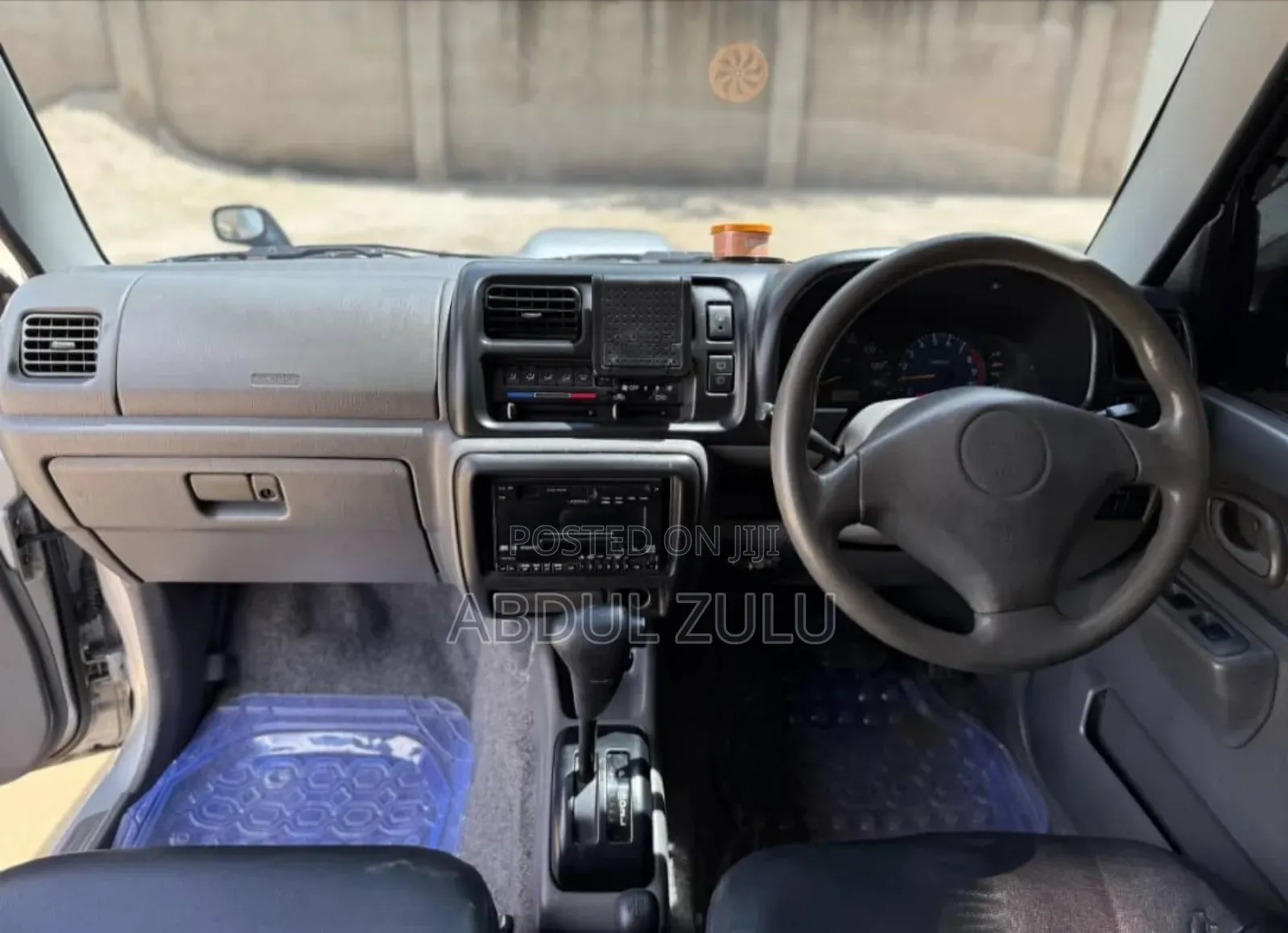 Suzuki Jimny 2000 Silver