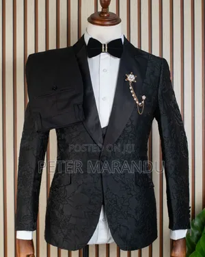 Nyeusi Suits Za Kiume
