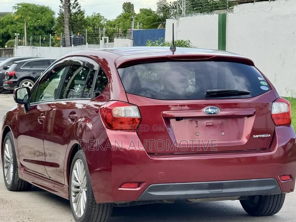 Subaru Impreza 2.0i 5-dr 2013 Brown
