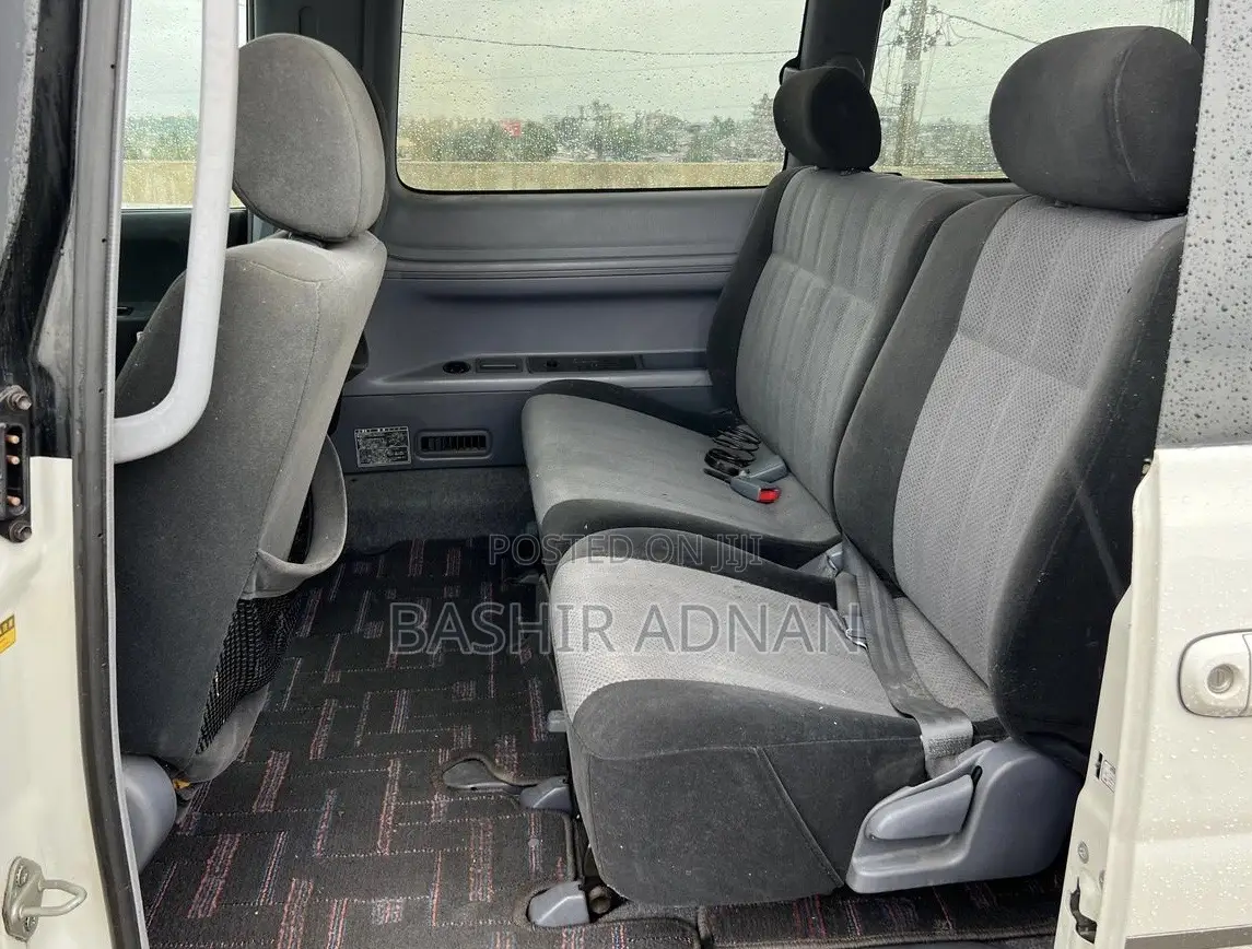 Toyota TownAce Noah 2000 White