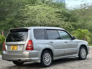 Subaru Forester 2005 Silver