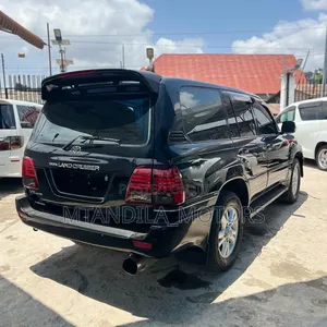 Toyota Land Cruiser 90 Automatic 2001 Black
