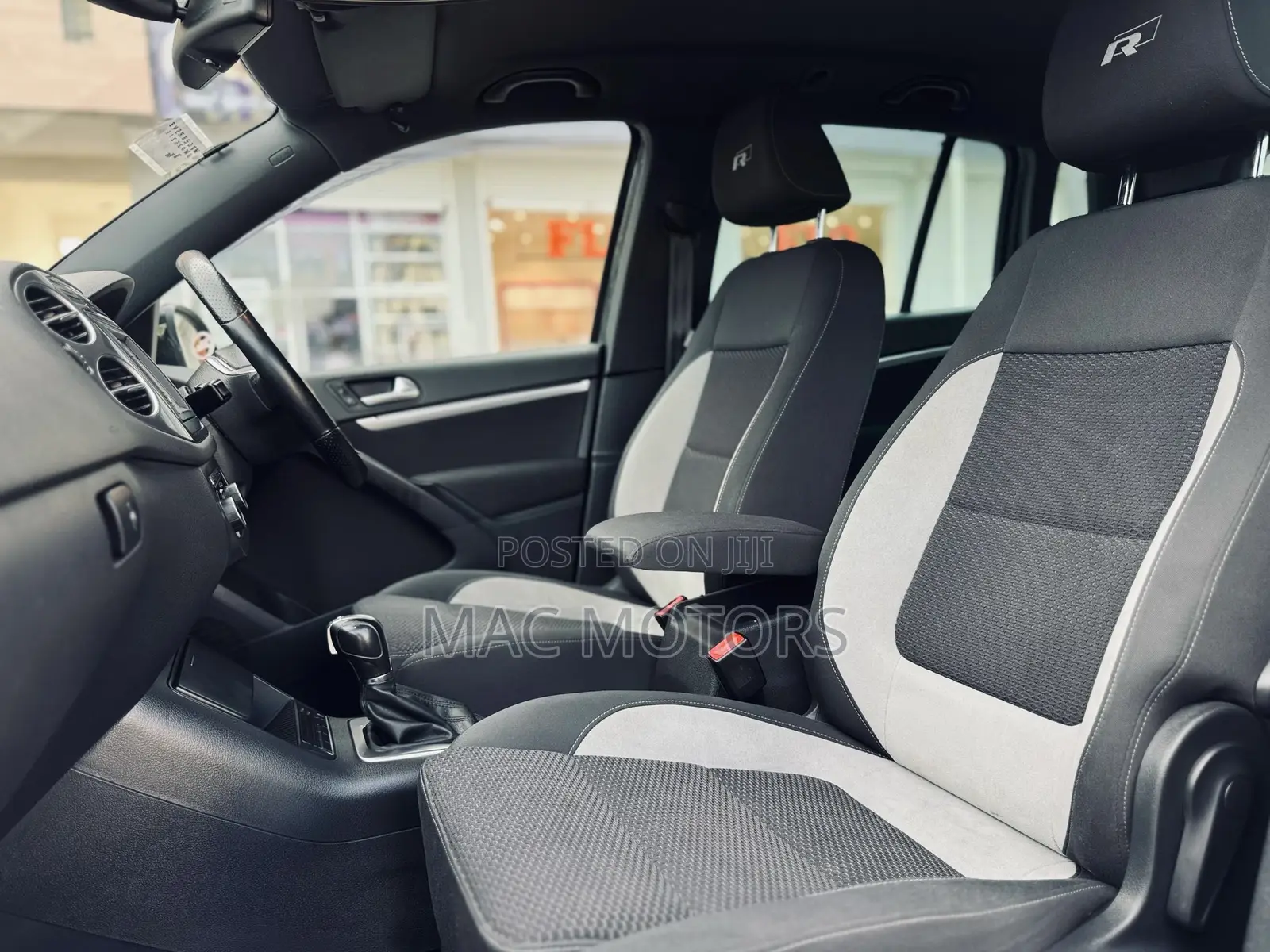 Volkswagen Tiguan 2012 Black