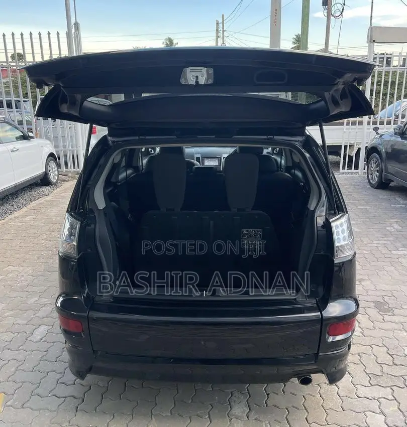 Mitsubishi Outlander ES 2011 Matt Black