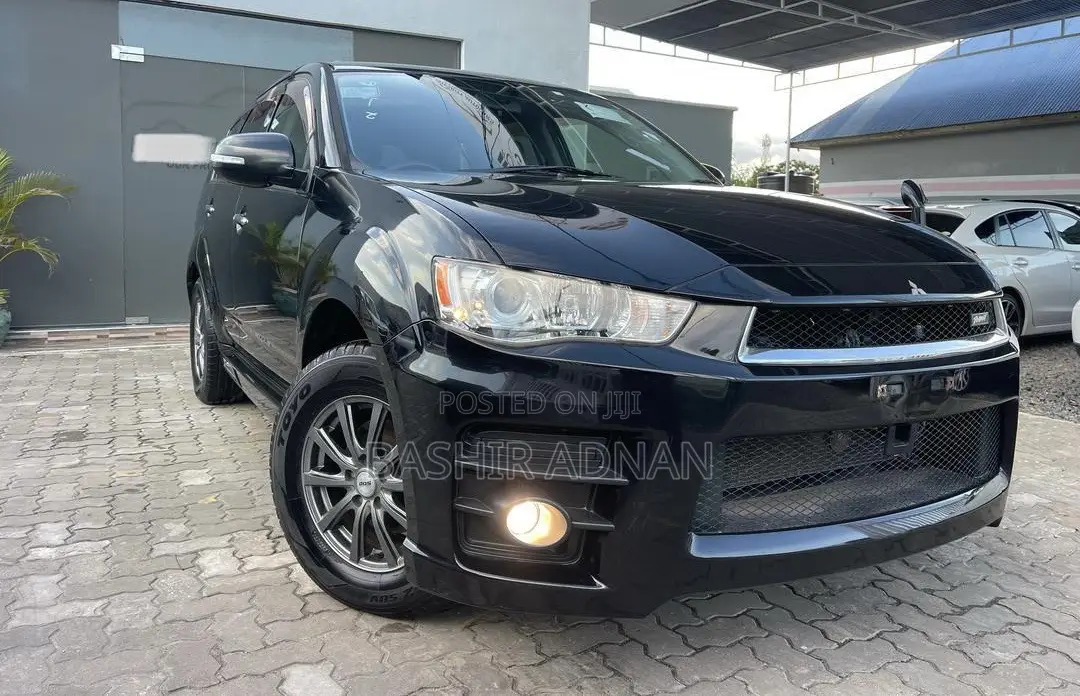 Mitsubishi Outlander ES 2011 Matt Black
