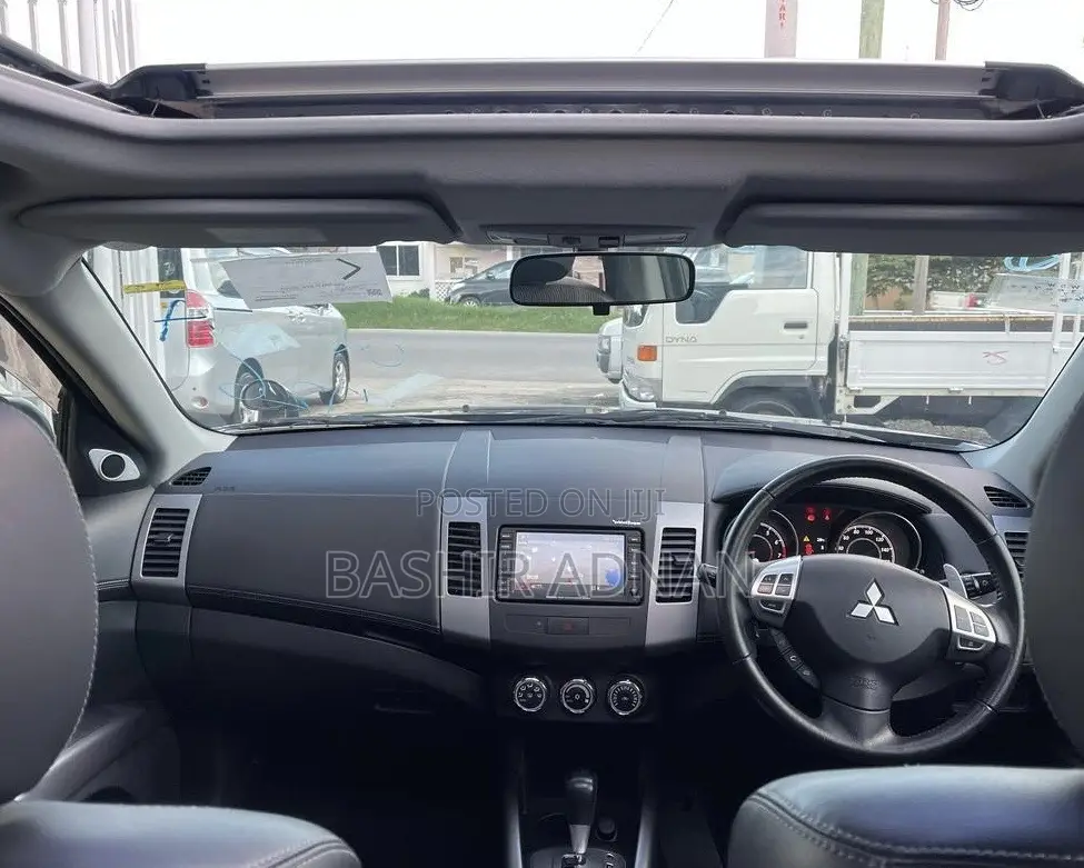 Mitsubishi Outlander ES 2011 Matt Black