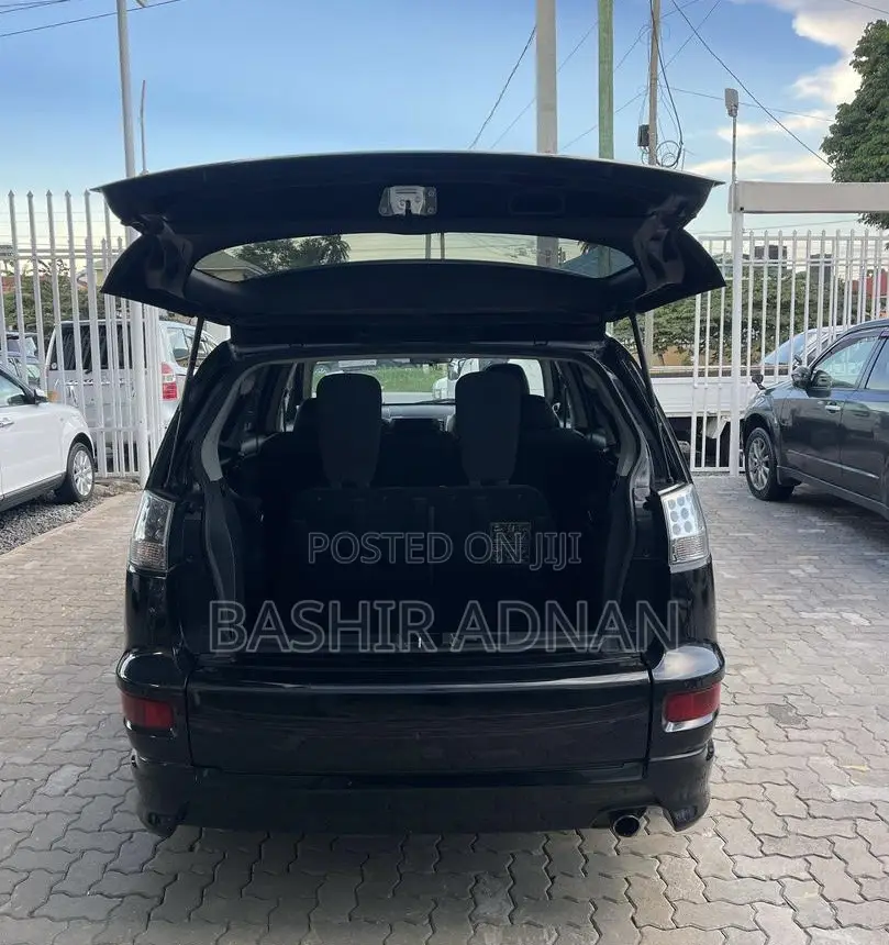 Mitsubishi Outlander ES 2011 Matt Black