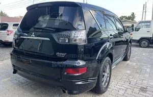 Mitsubishi Outlander ES 2011 Matt Black