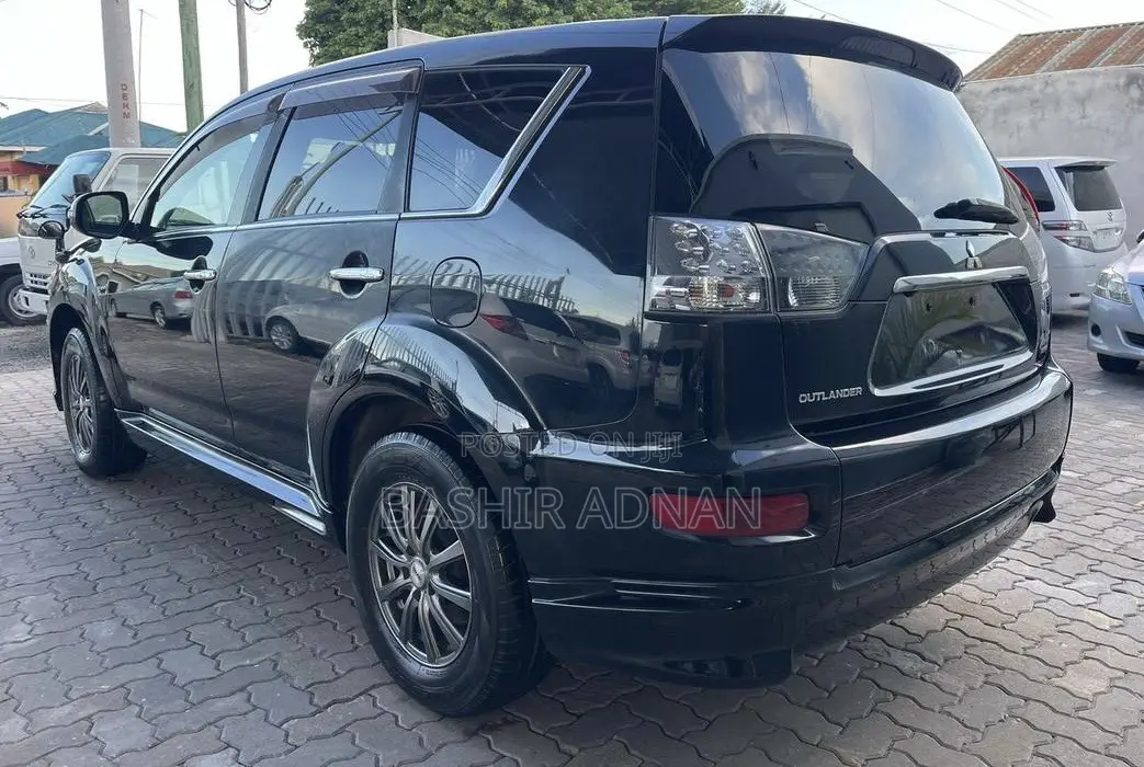 Mitsubishi Outlander ES 2011 Matt Black