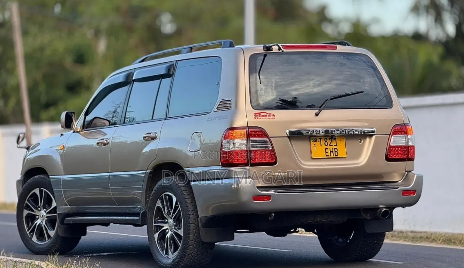 Toyota Land Cruiser Prado 2001 Gold