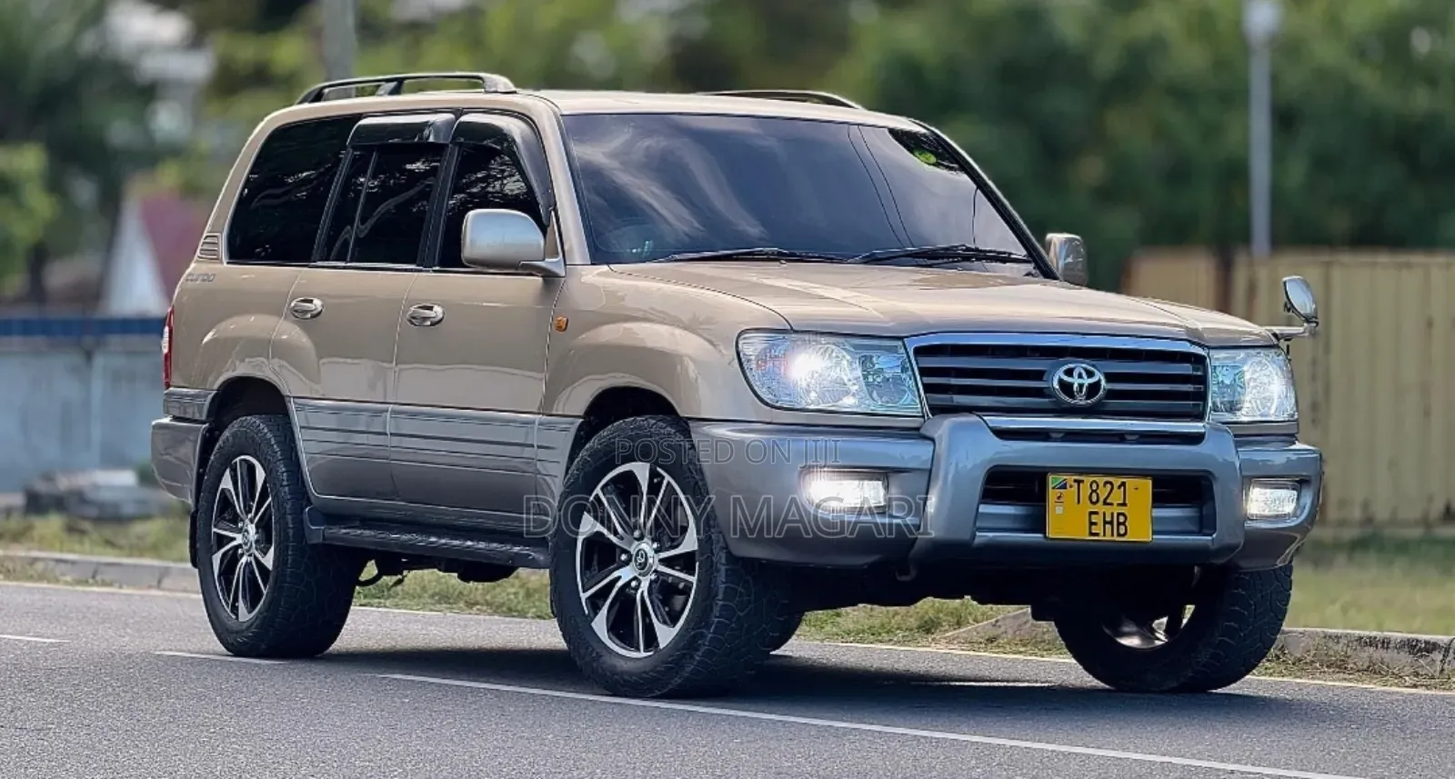Toyota Land Cruiser Prado 2001 Gold