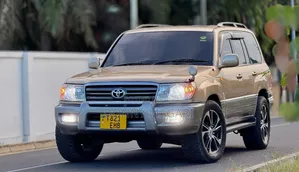 Toyota Land Cruiser Prado 2001 Gold