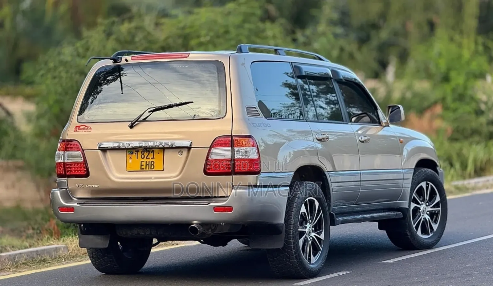 Toyota Land Cruiser Prado 2001 Gold