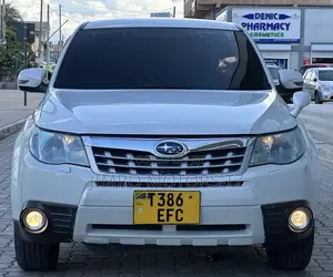 Subaru Forester 2009 White