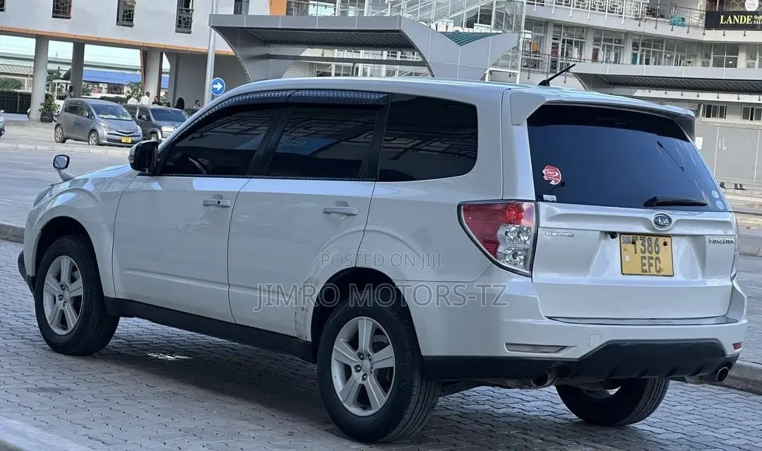 Subaru Forester 2009 White