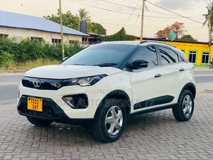 Tata Nexon 2021 White