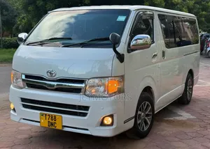 Toyota HiAce 2011 White